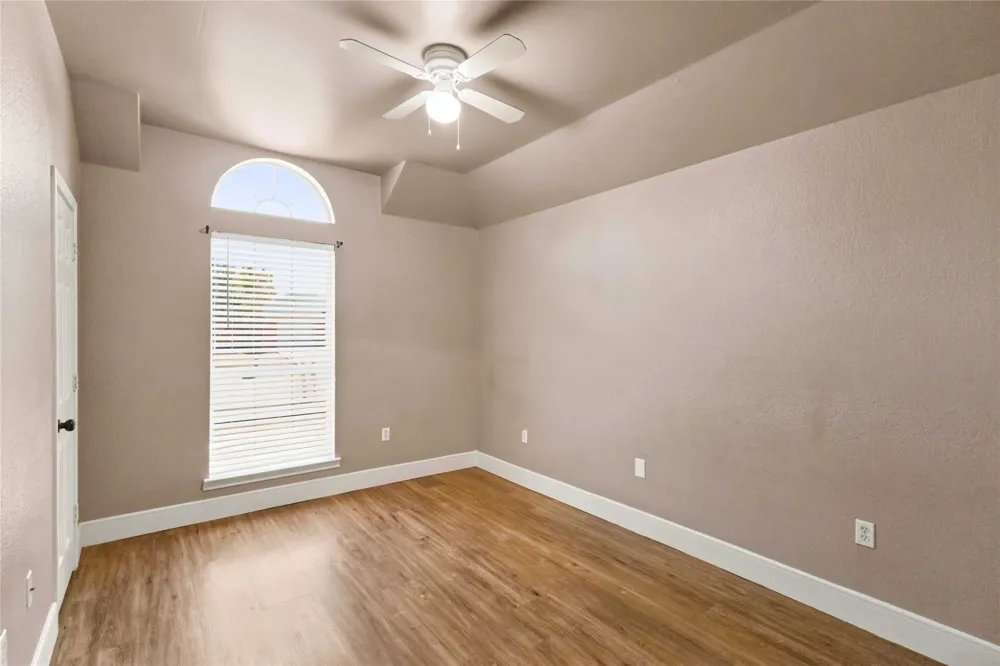 627 Brenna Road Waxahachie, TX 75165