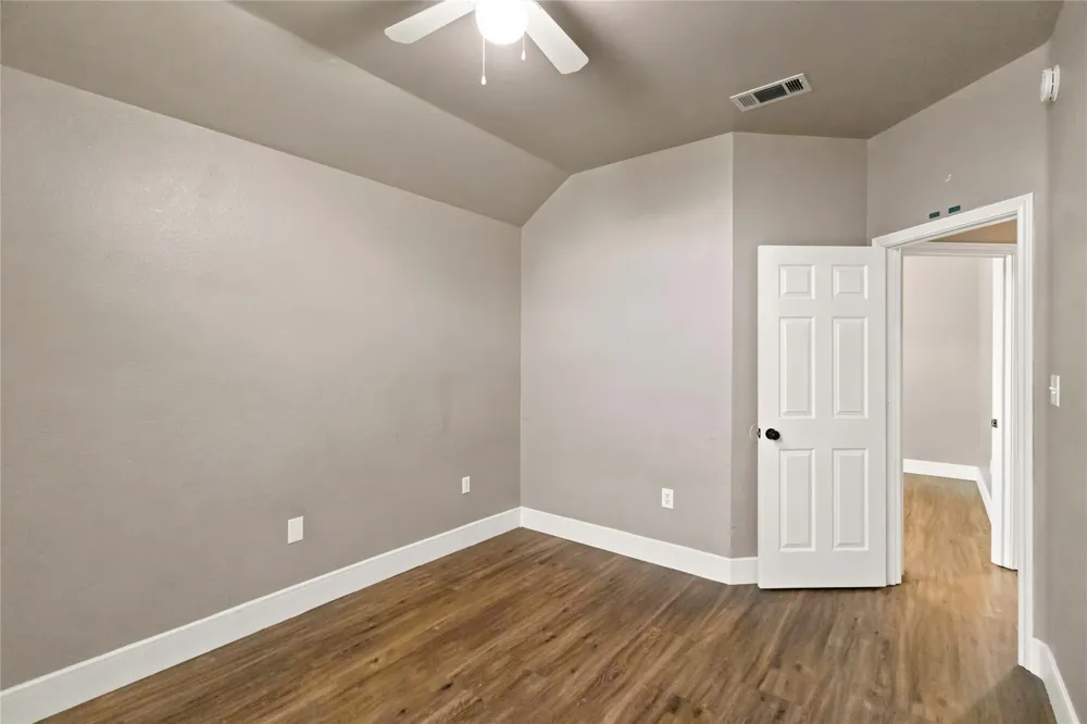 627 Brenna Road Waxahachie, TX 75165
