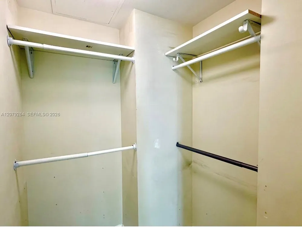 60 SW 13th St #1808 Miami, FL 33130