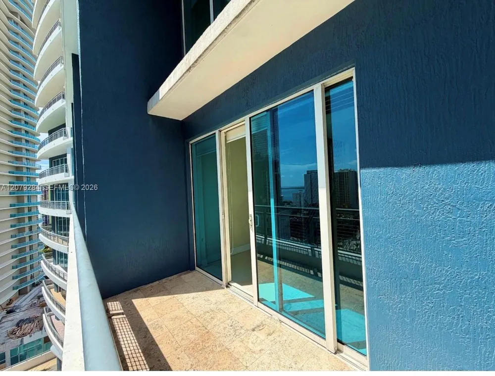 60 SW 13th St #1808 Miami, FL 33130