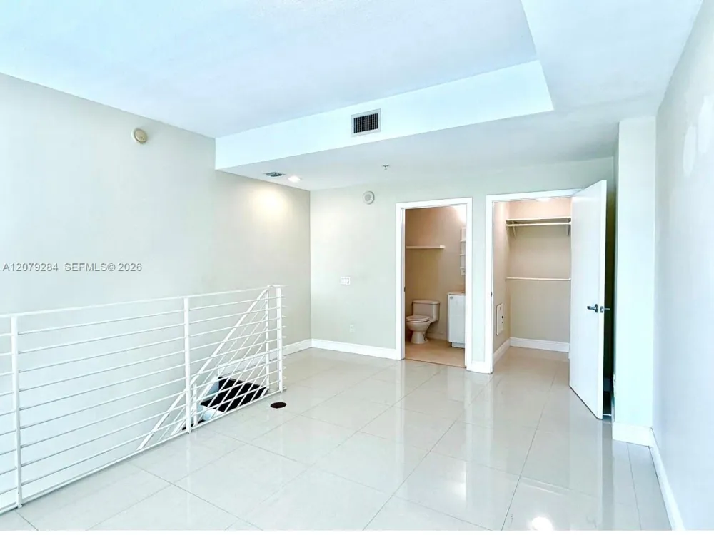 60 SW 13th St #1808 Miami, FL 33130