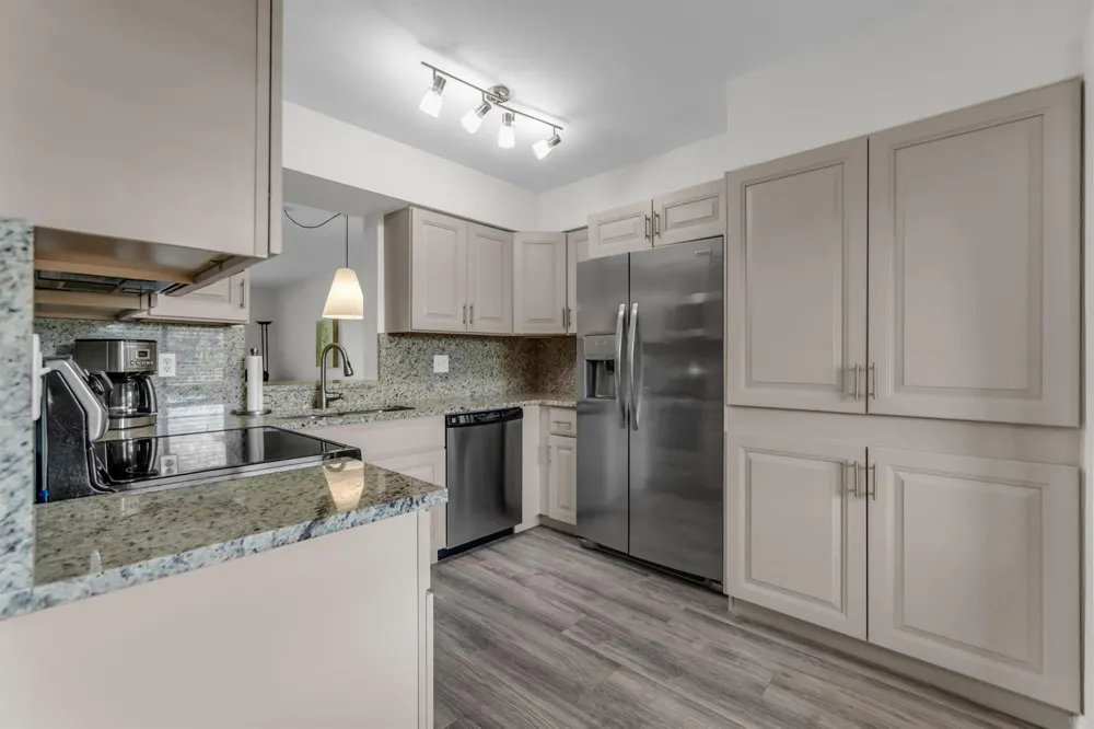 7267 HUNTINGTON LANE #403 Delray Beach, FL 33446