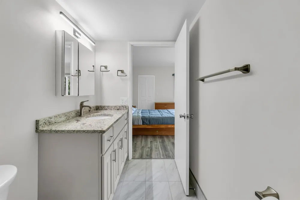 7267 HUNTINGTON LANE #403 Delray Beach, FL 33446