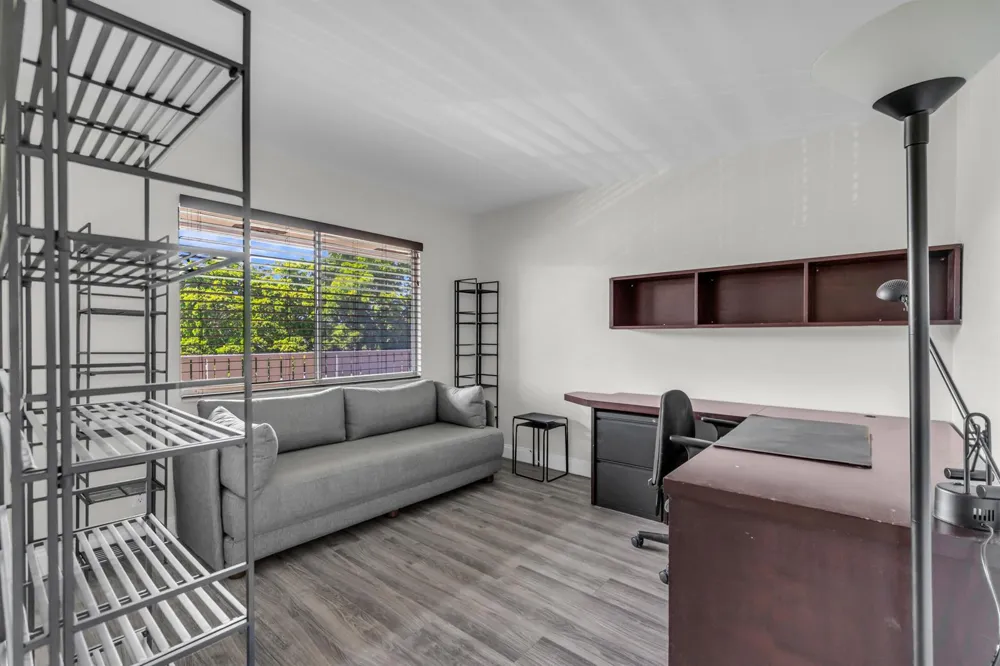 7267 HUNTINGTON LANE #403 Delray Beach, FL 33446