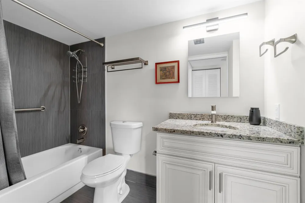 7267 HUNTINGTON LANE #403 Delray Beach, FL 33446