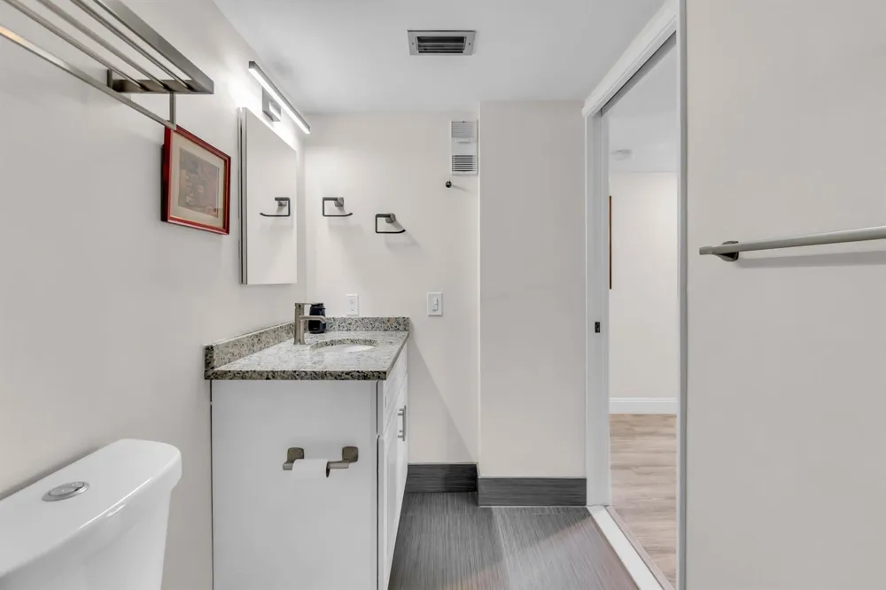 7267 HUNTINGTON LANE #403 Delray Beach, FL 33446