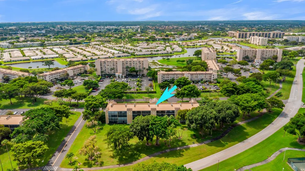 7267 HUNTINGTON LANE #403 Delray Beach, FL 33446