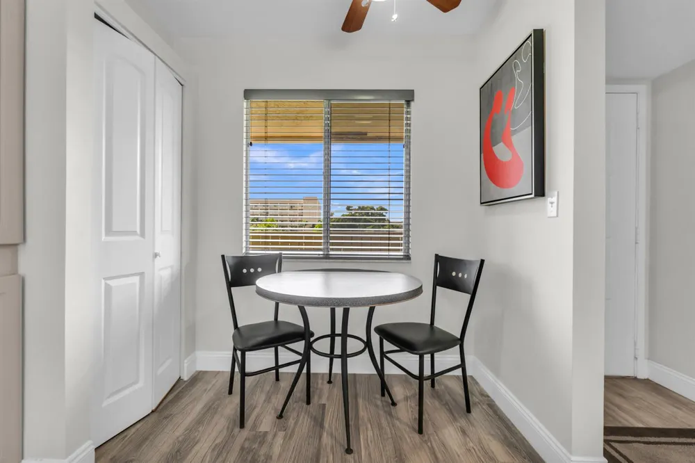 7267 HUNTINGTON LANE #403 Delray Beach, FL 33446
