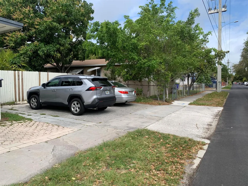 810 S 19TH AVENUE #1-2 Hollywood, FL 33020