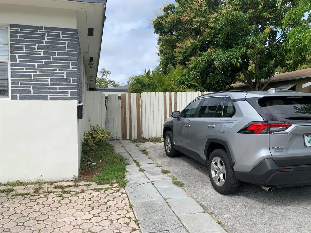 810 S 19TH AVENUE #1-2 Hollywood, FL 33020