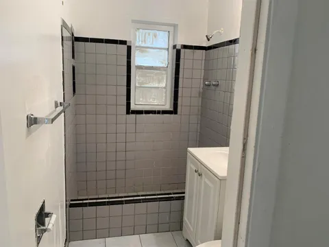 810 S 19TH AVENUE #1-2