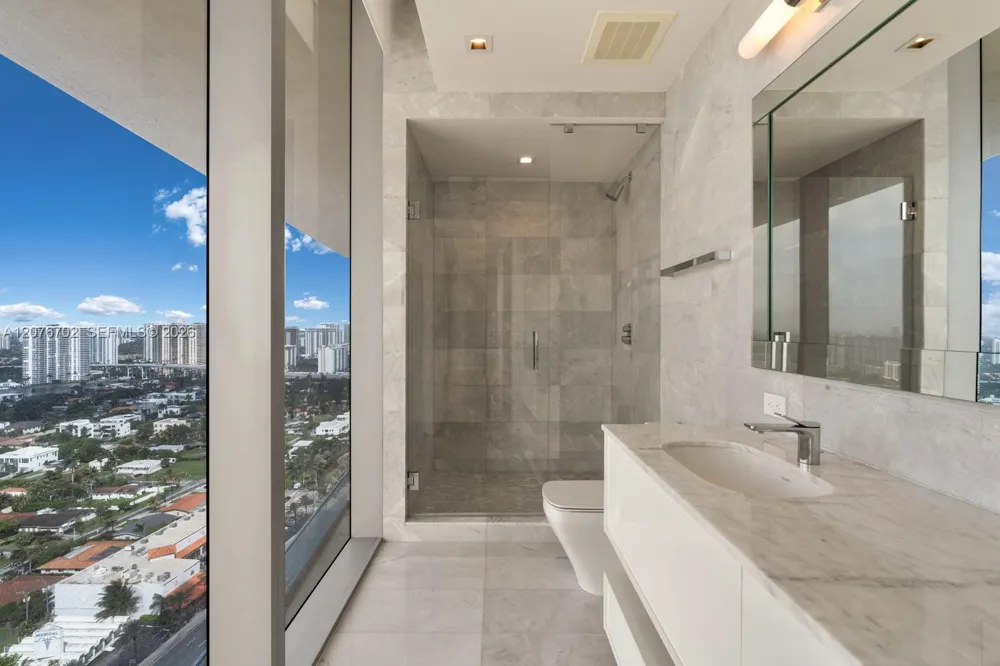 18501 Collins Ave #2301 Sunny Isles Beach, FL 33160