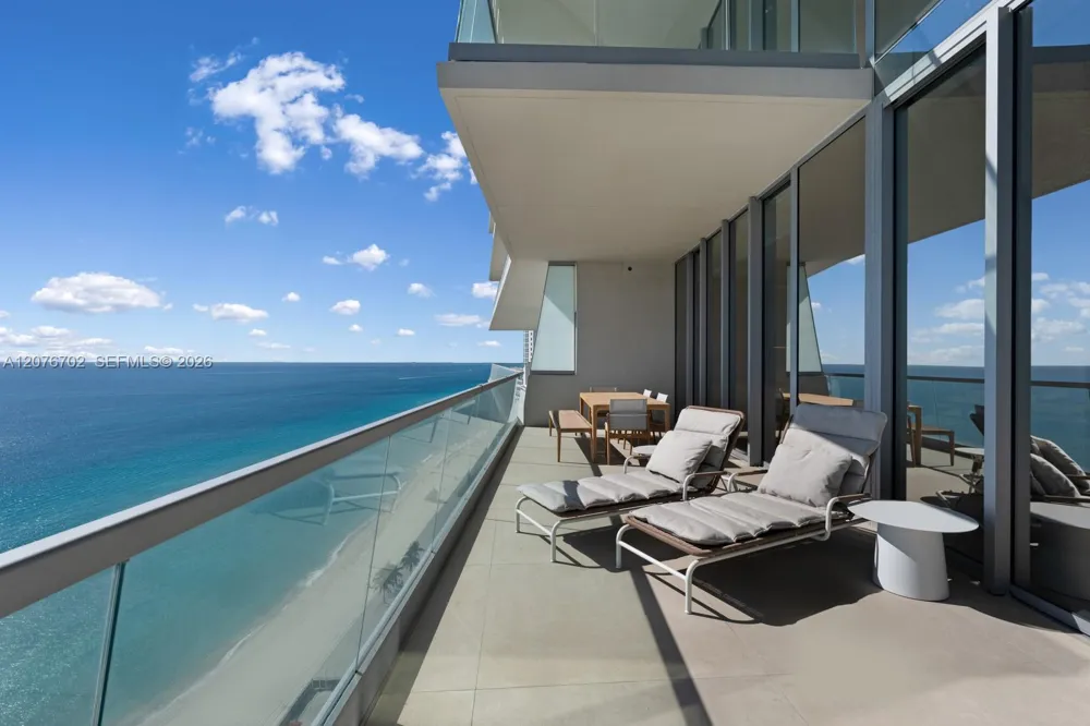18501 Collins Ave #2301 Sunny Isles Beach, FL 33160