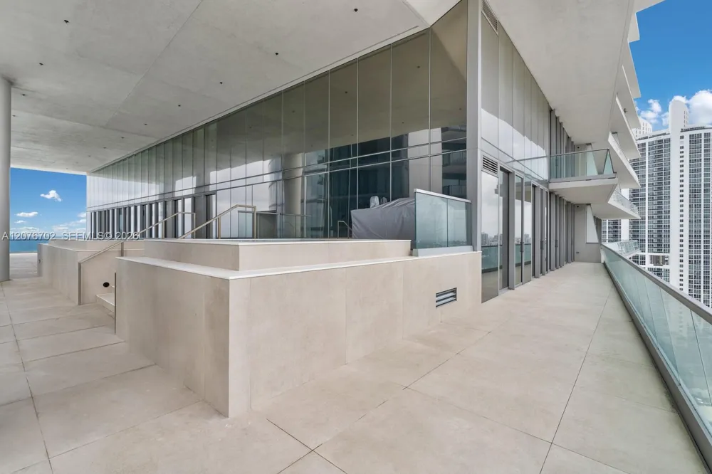 18501 Collins Ave #2301 Sunny Isles Beach, FL 33160