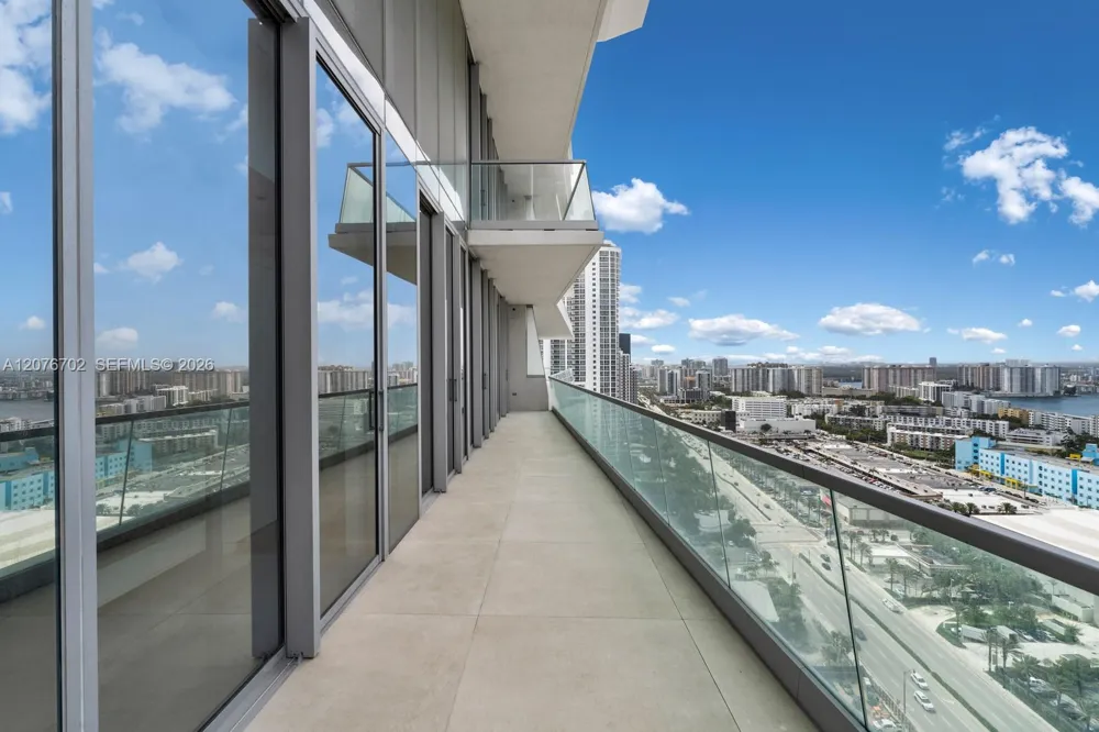 18501 Collins Ave #2301 Sunny Isles Beach, FL 33160