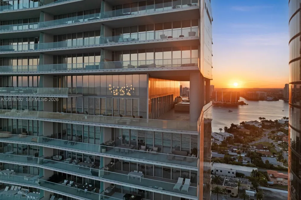 18501 Collins Ave #2301 Sunny Isles Beach, FL 33160