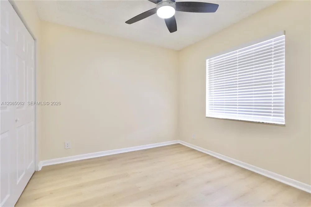 909 Twin Lakes Dr #3-F Coral Springs, FL 33071