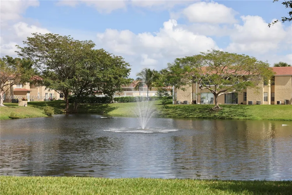 909 Twin Lakes Dr #3-F Coral Springs, FL 33071