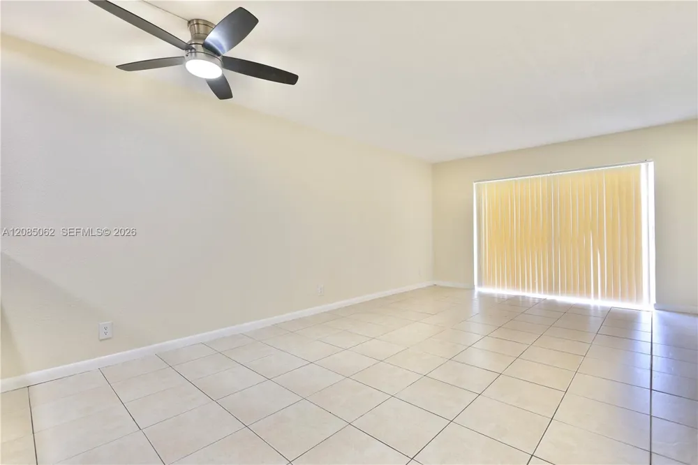 909 Twin Lakes Dr #3-F Coral Springs, FL 33071