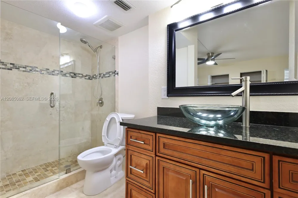 909 Twin Lakes Dr #3-F Coral Springs, FL 33071
