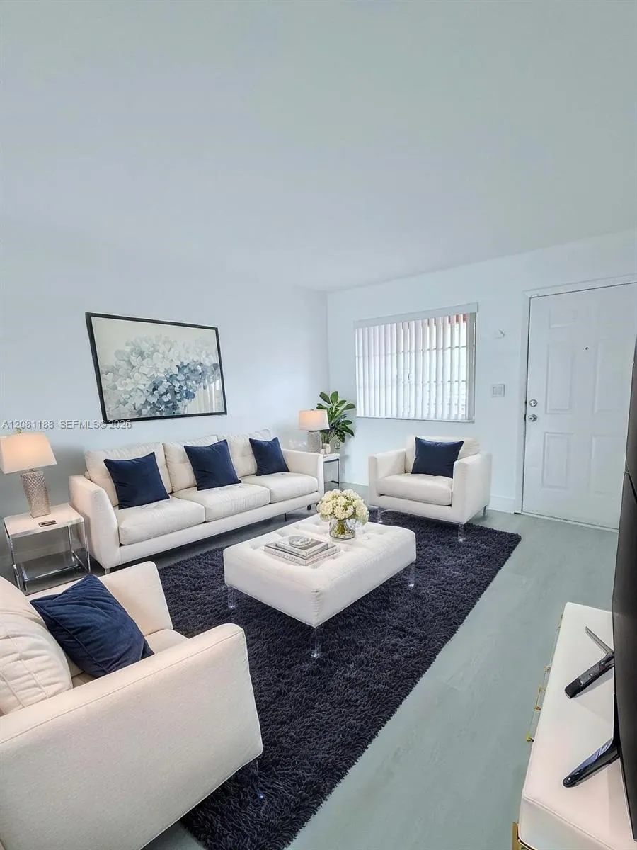 6801 W 36th Ave #102 Hialeah, FL 33018