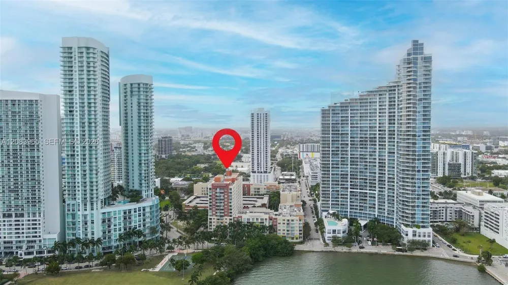 2000 Bayshore Dr #408 Miami, FL 33137