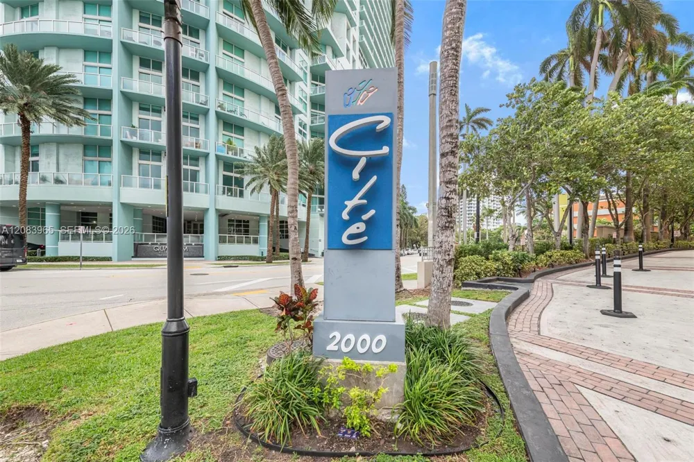 2000 Bayshore Dr #408 Miami, FL 33137