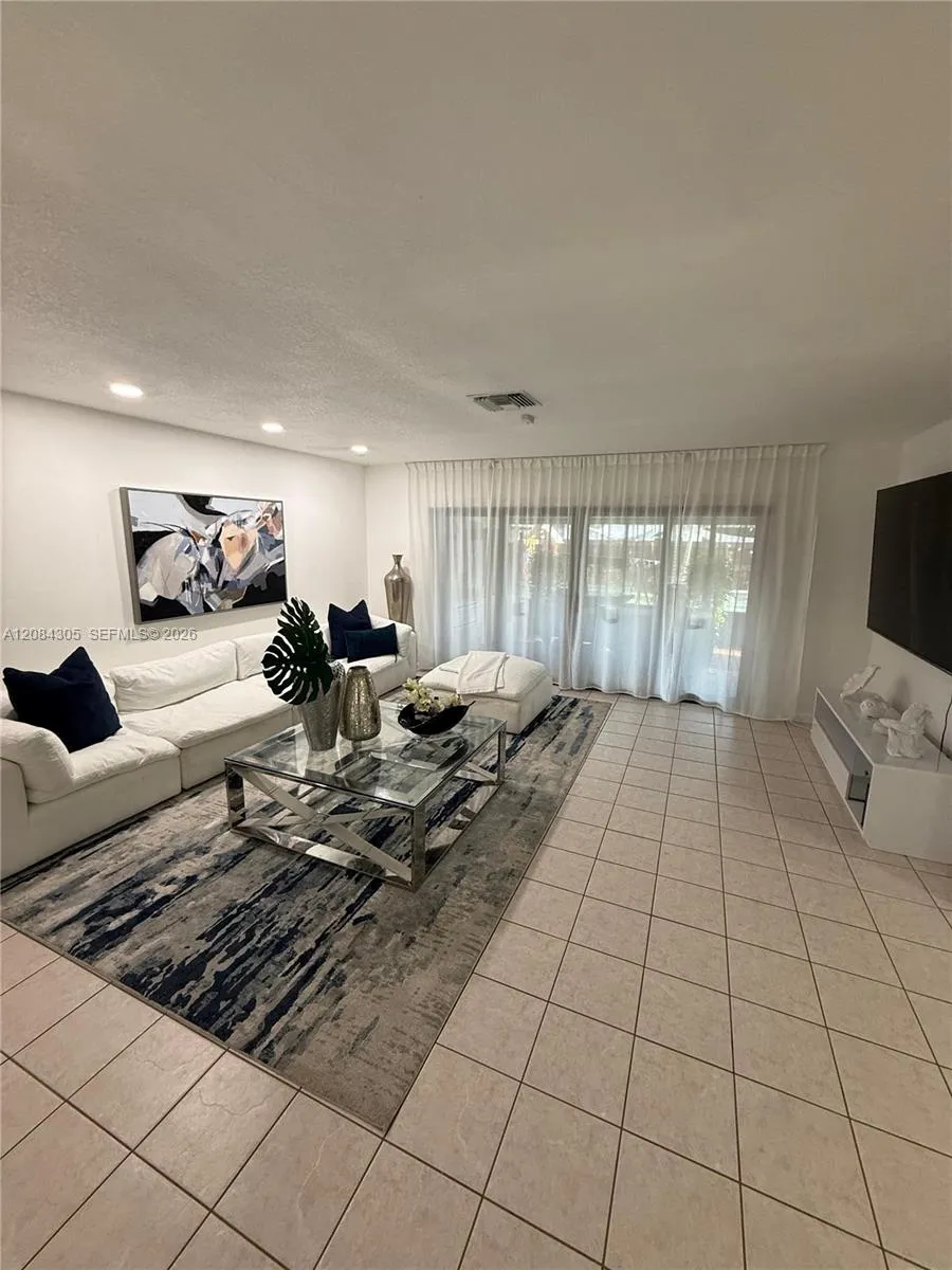 308 NW 19th St #0 Homestead, FL 33030