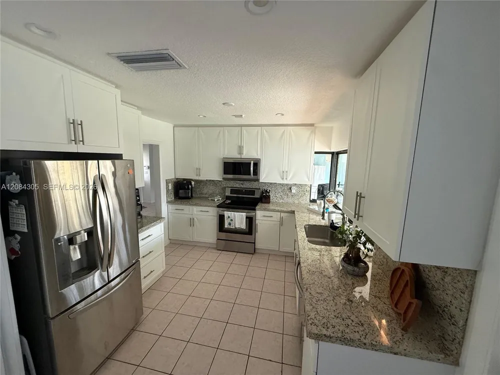 308 NW 19th St #0 Homestead, FL 33030