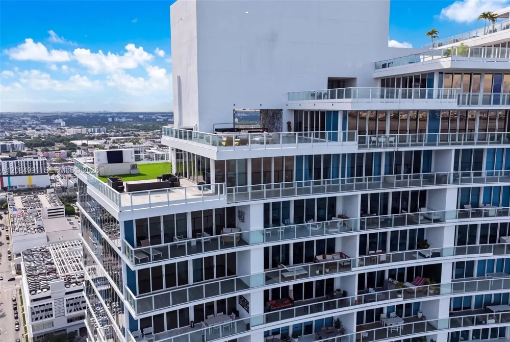 2020 Bayshore Dr #3708 Miami, FL 33137