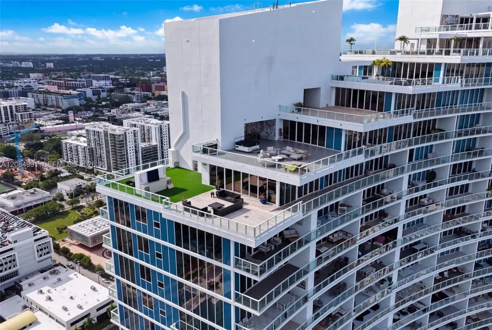 2020 Bayshore Dr #3708 Miami, FL 33137