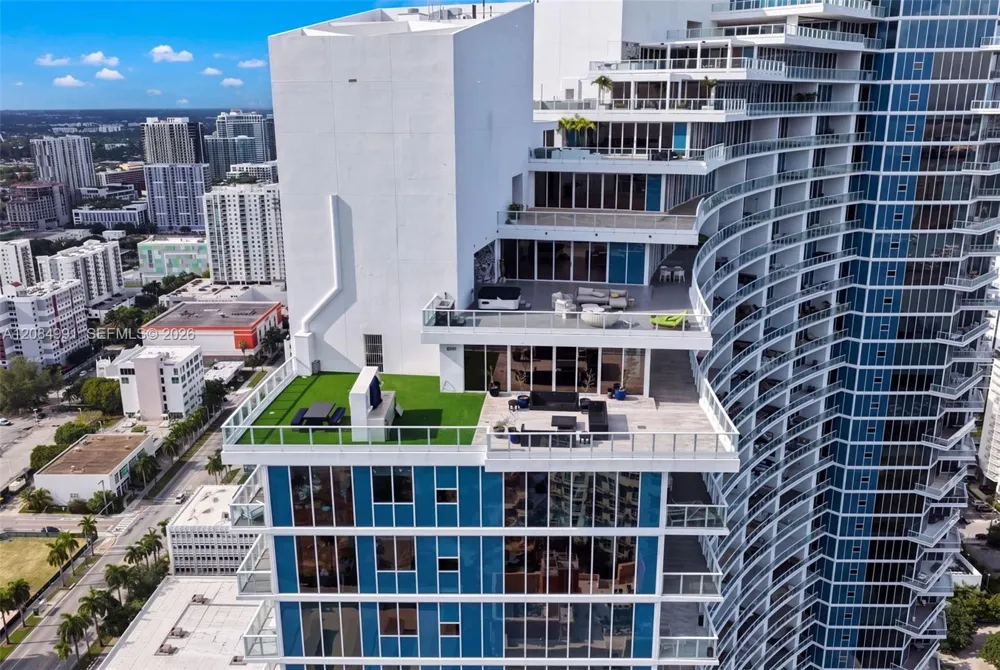 2020 Bayshore Dr #3708 Miami, FL 33137