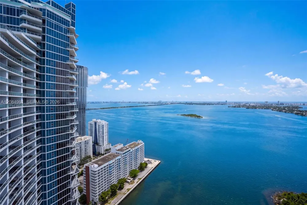 2020 Bayshore Dr #3708 Miami, FL 33137