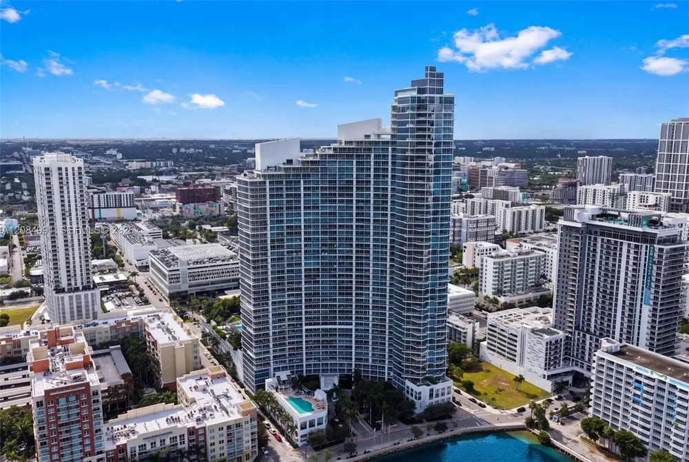 2020 Bayshore Dr #3708 Miami, FL 33137