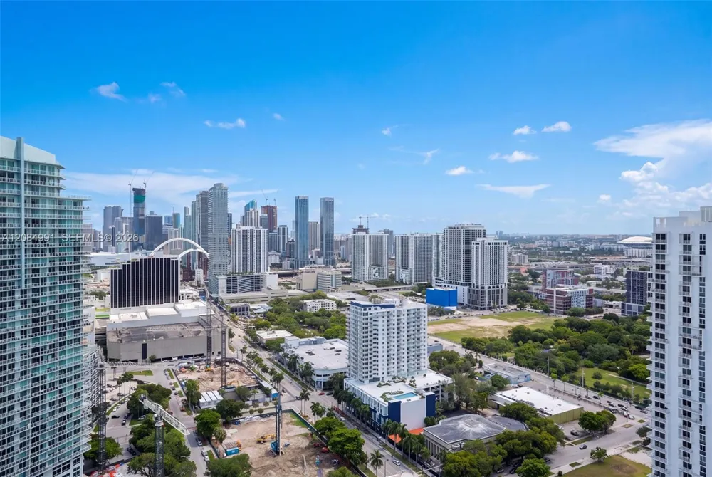 2020 Bayshore Dr #3708 Miami, FL 33137