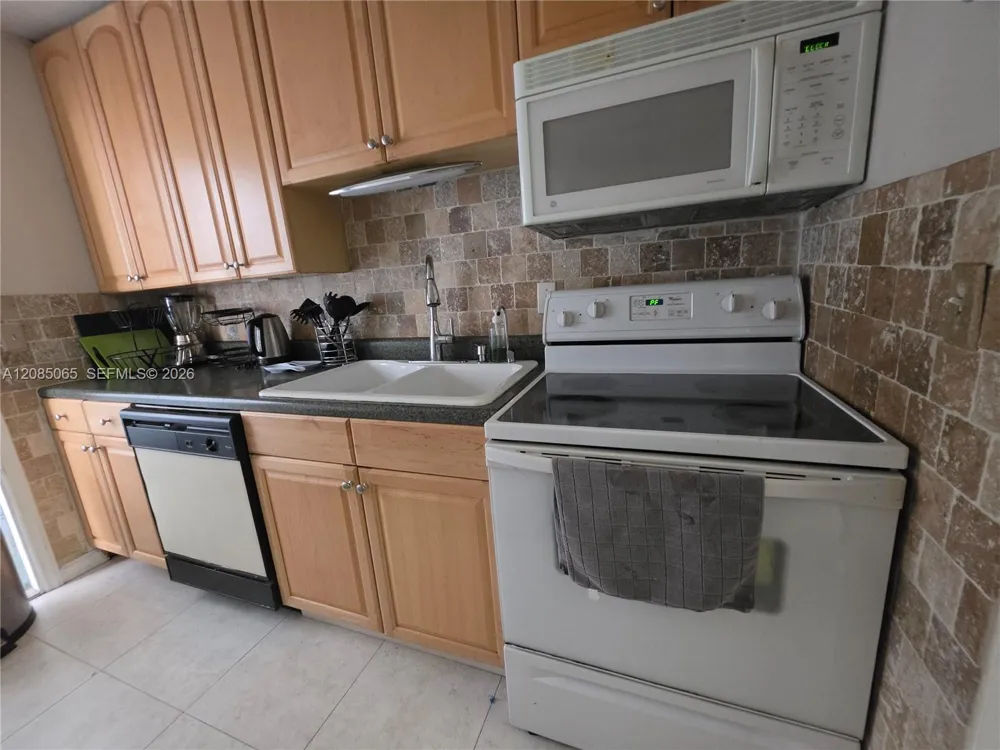 1431 S 14th Ave #119 Hollywood, FL 33020
