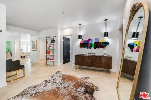 4310 Cahuenga Boulevard