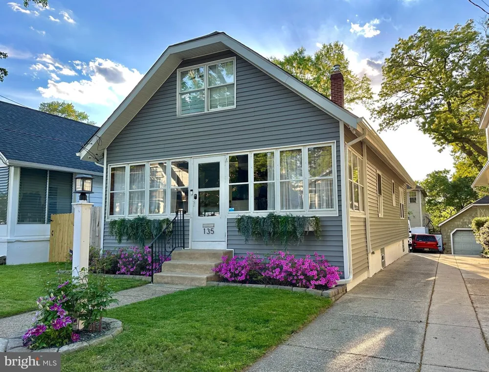 135 E WAYNE TERRACE Collingswood, NJ 08108