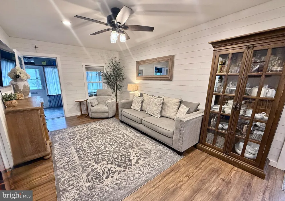 135 E WAYNE TERRACE Collingswood, NJ 08108