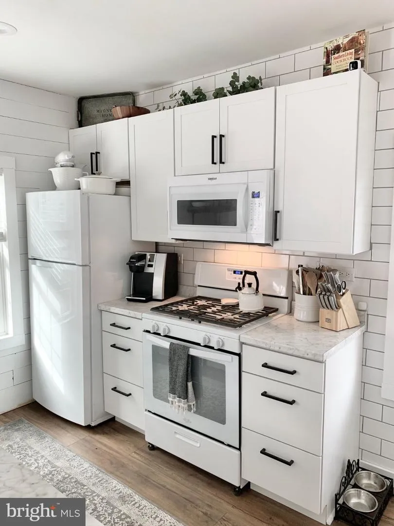 135 E WAYNE TERRACE Collingswood, NJ 08108
