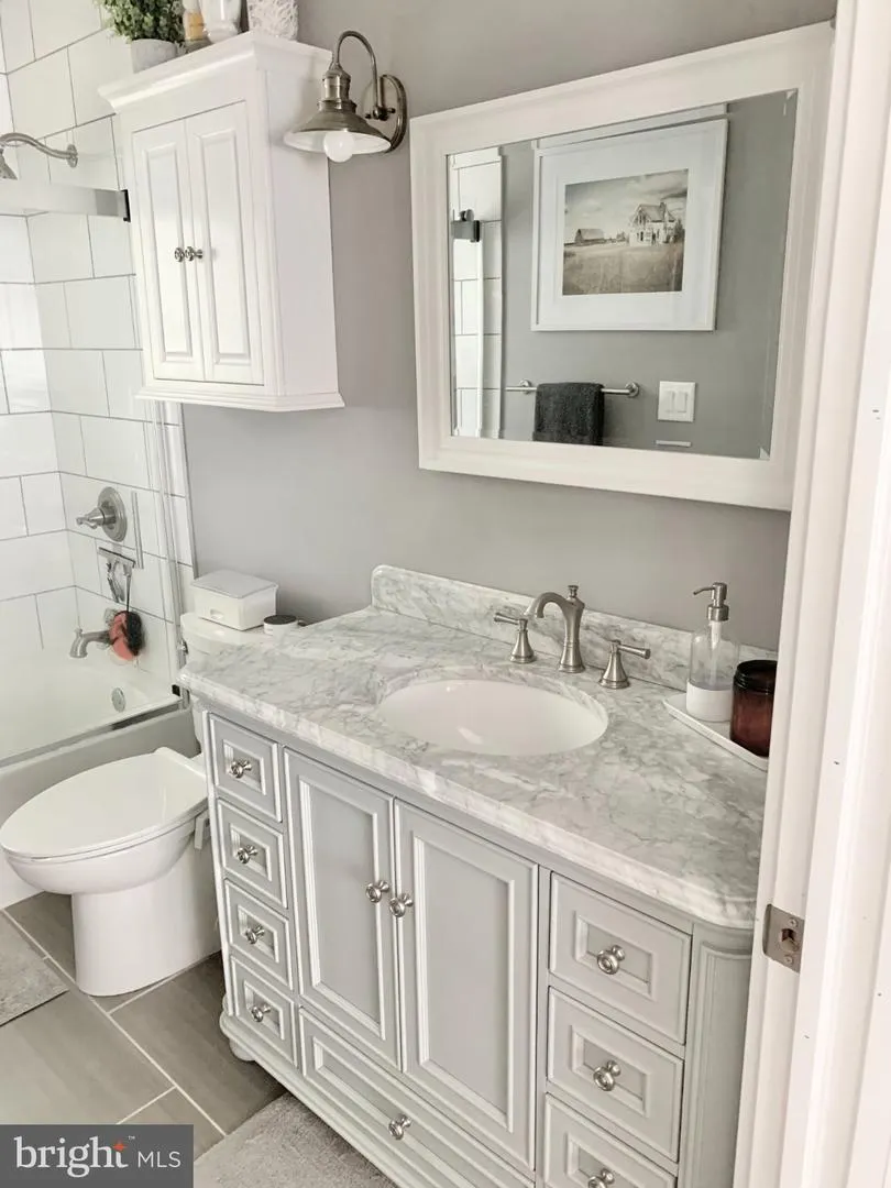 135 E WAYNE TERRACE Collingswood, NJ 08108