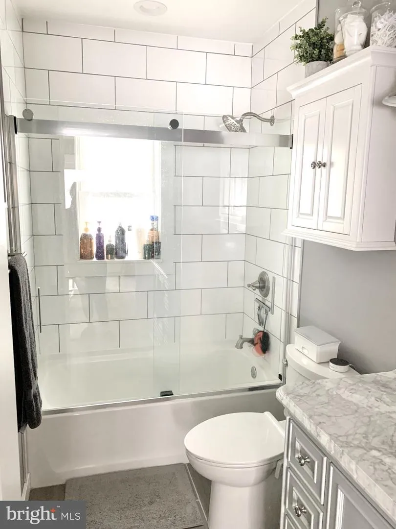 135 E WAYNE TERRACE Collingswood, NJ 08108