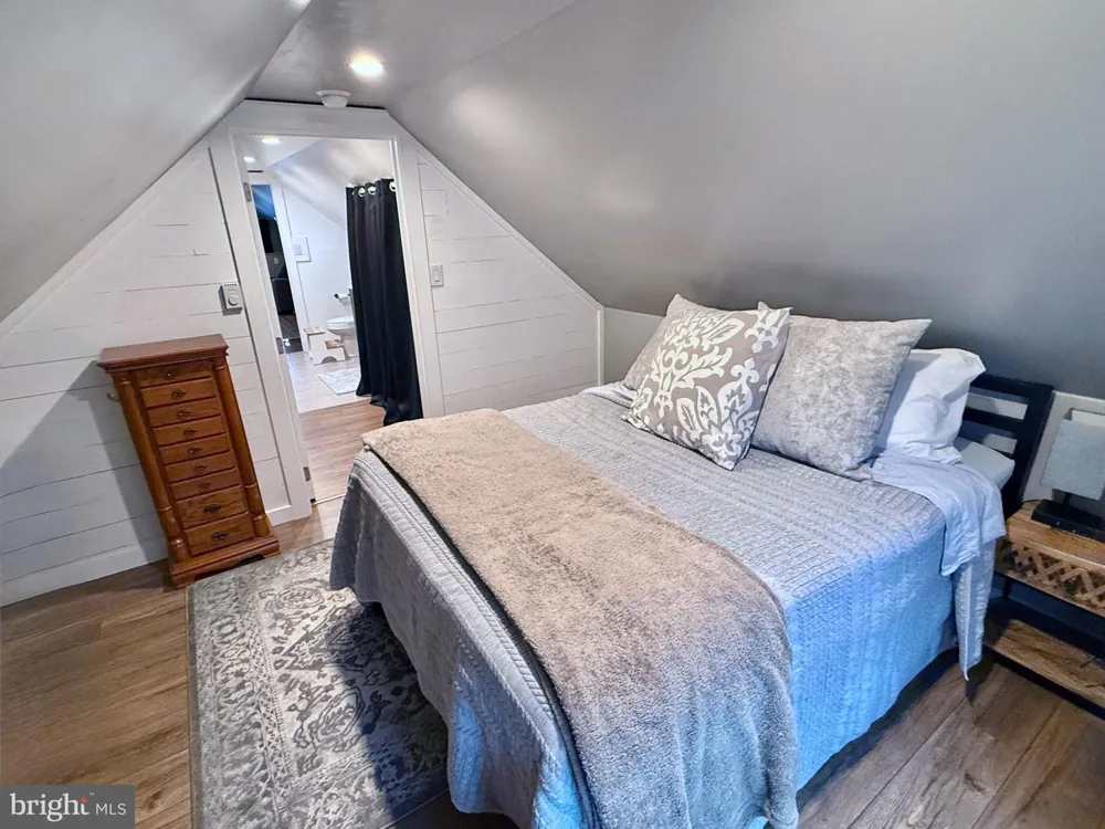 135 E WAYNE TERRACE Collingswood, NJ 08108
