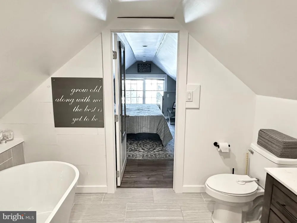 135 E WAYNE TERRACE Collingswood, NJ 08108
