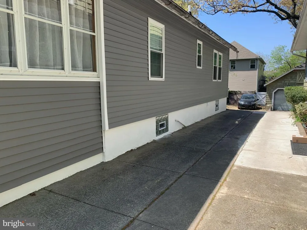 135 E WAYNE TERRACE Collingswood, NJ 08108
