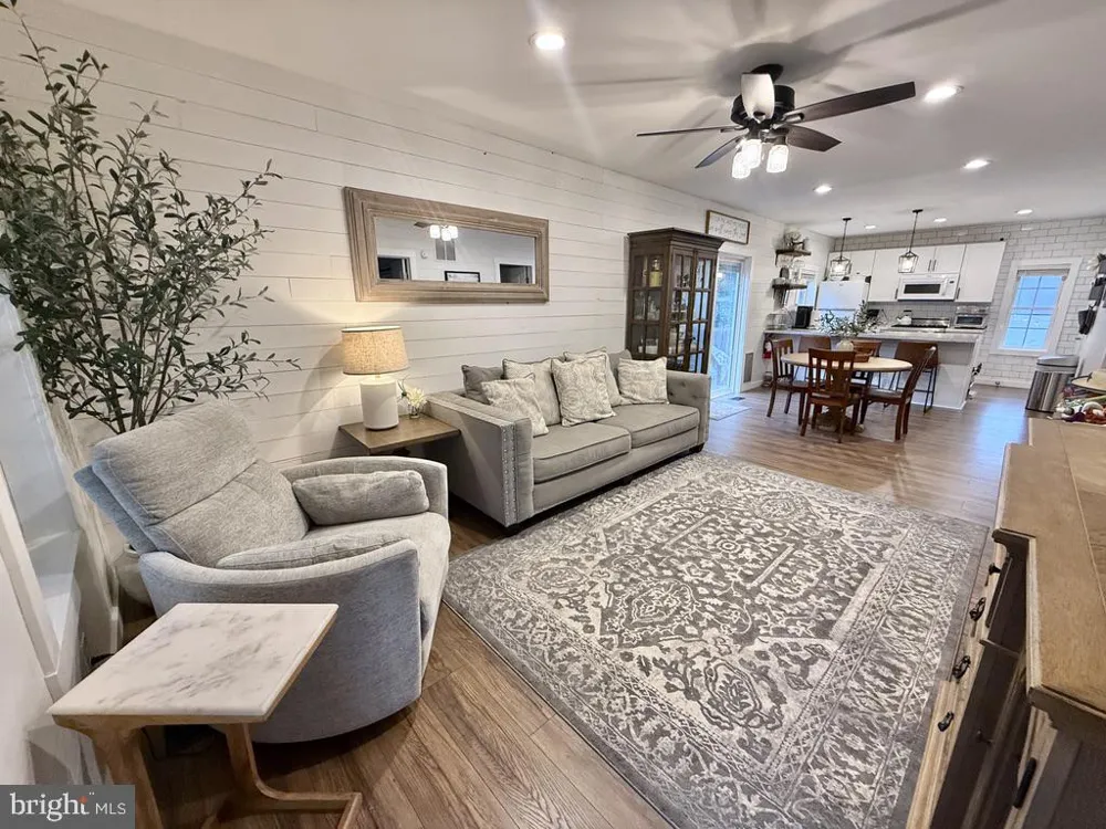 135 E WAYNE TERRACE Collingswood, NJ 08108