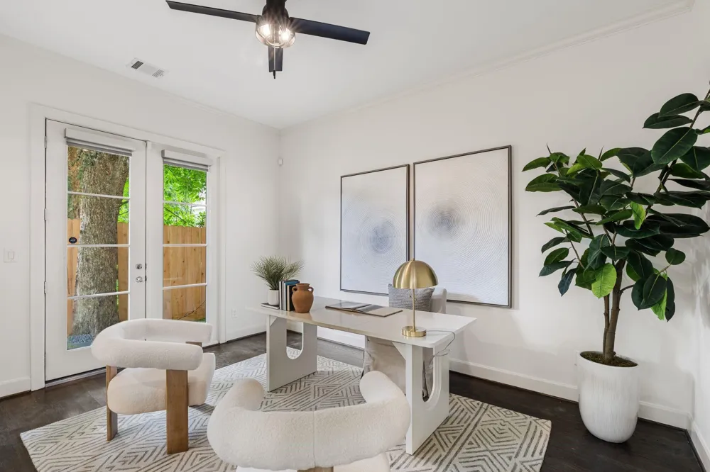 908 Thompson Street Houston, TX 77007