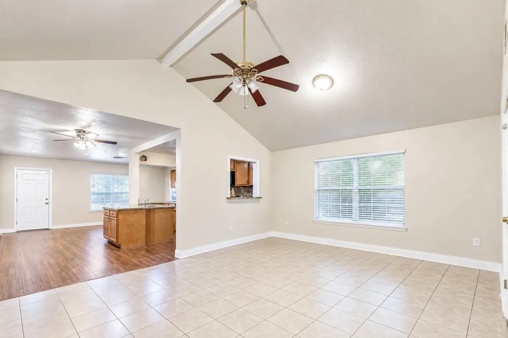 9101 Homewood Lane NE Houston, TX 77078