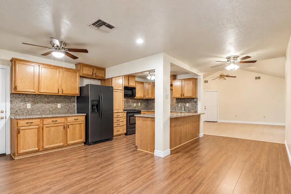 9101 Homewood Lane NE Houston, TX 77078