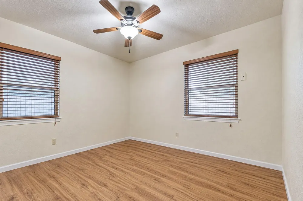 9101 Homewood Lane NE Houston, TX 77078
